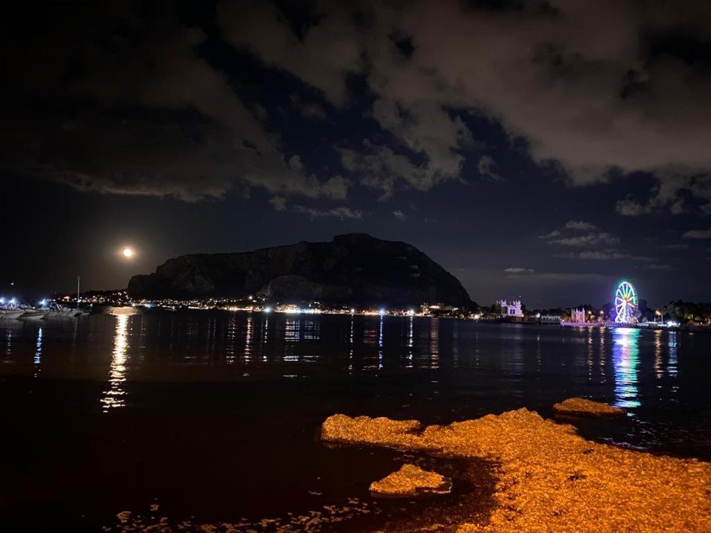 The White Sail - Mondello Apartment With Terrace - Casa Di Vincenzo E Andrea Esterno foto