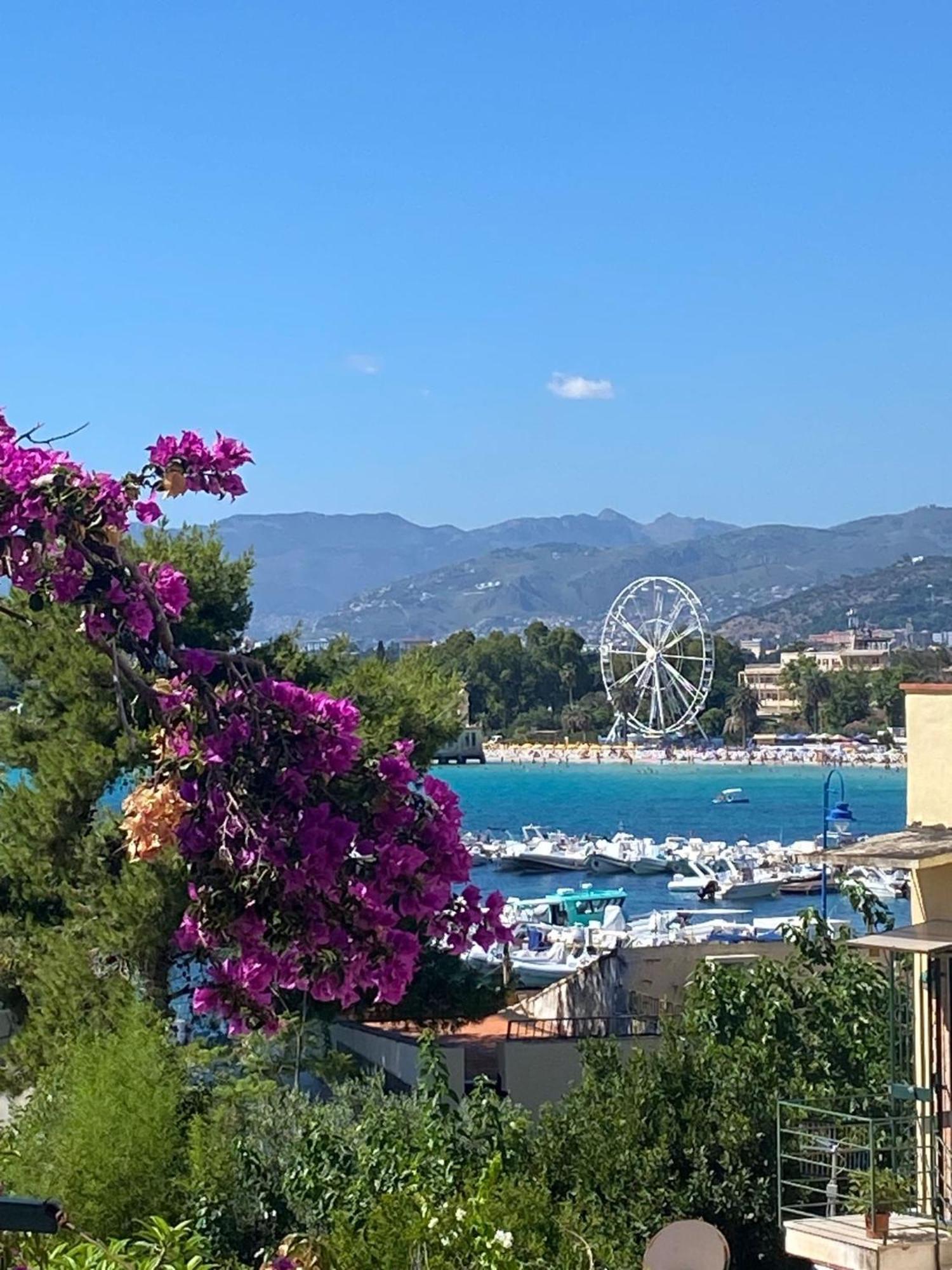 The White Sail - Mondello Apartment With Terrace - Casa Di Vincenzo E Andrea Esterno foto